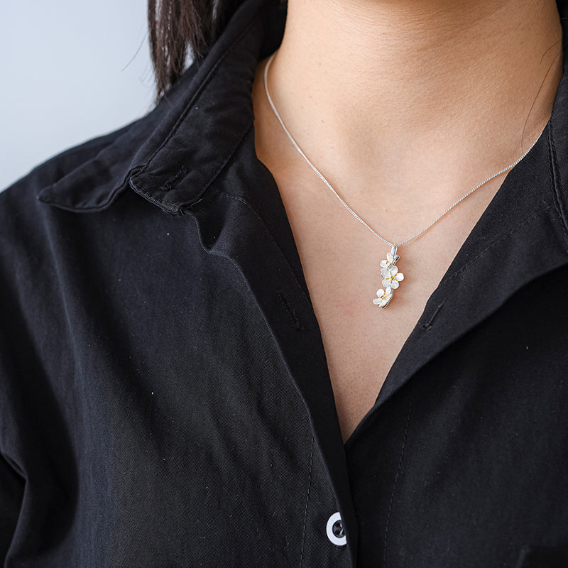 Sterling Silver Forget-me-not Flower Pendant Necklace