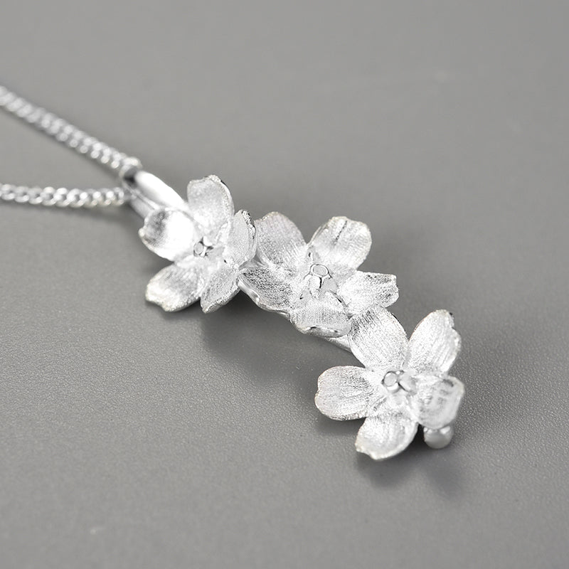 Sterling Silver Forget-me-not Flower Pendant Necklace