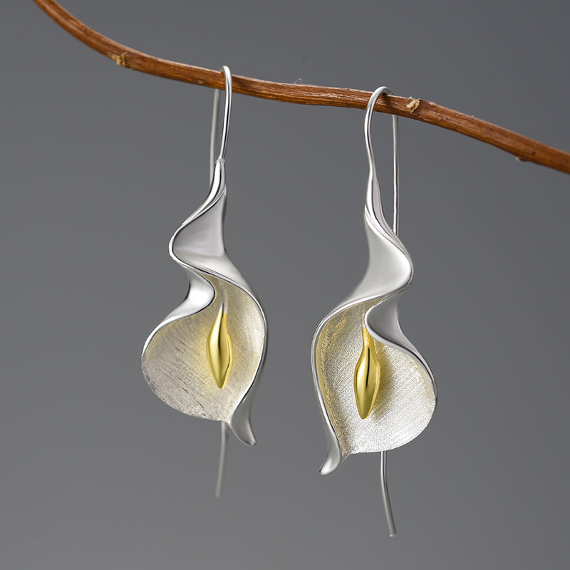 Calla Lily Flower Dangle Earrings