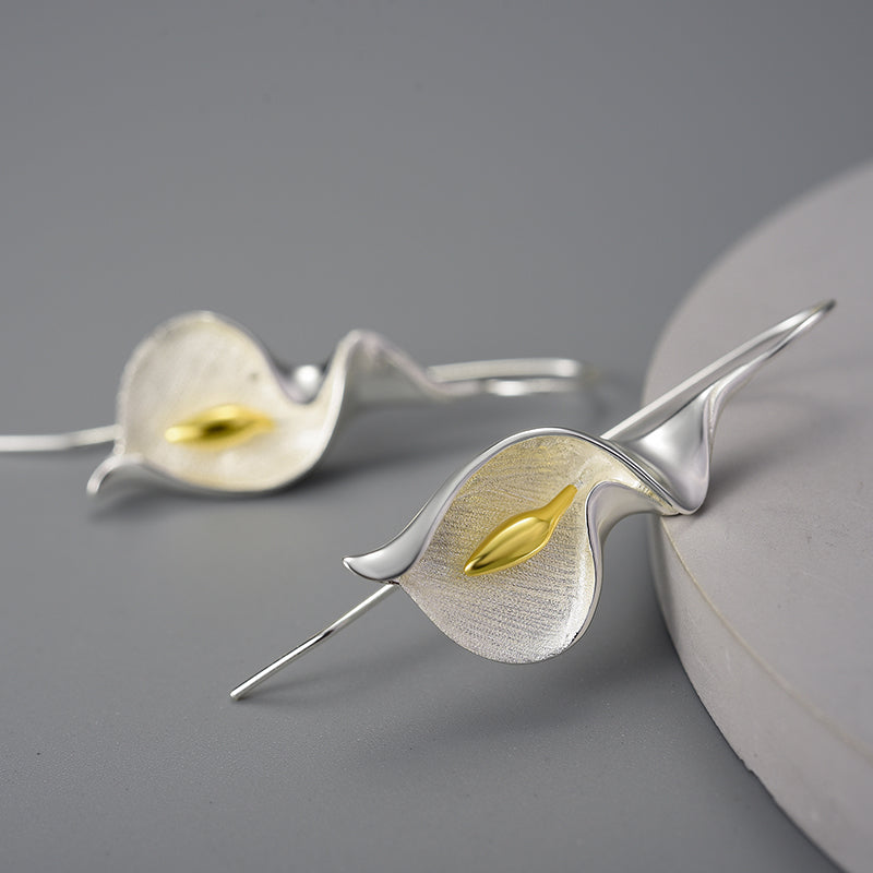 Calla Lily Flower Dangle Earrings